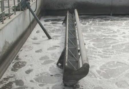 XDB型旋擺式（shì）電動推杆潷水器